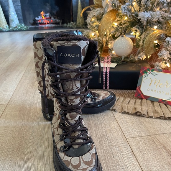 COACH Winter Boots ❄️ - Picture 7 of 7